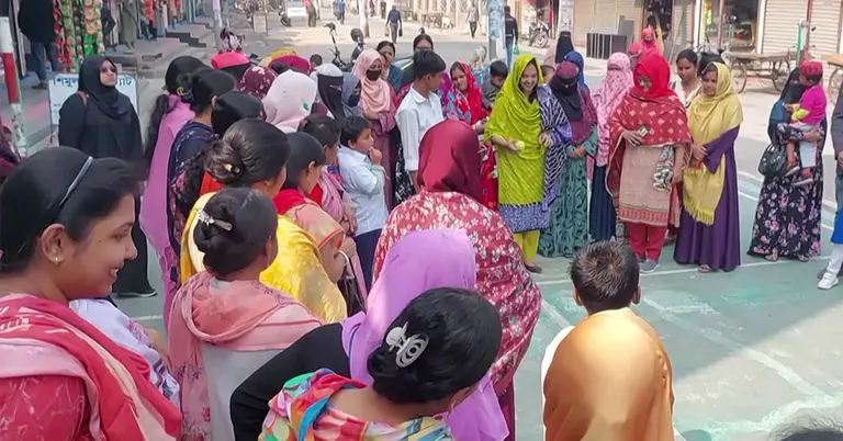 ঝালকাঠির নারী ভোটাররা